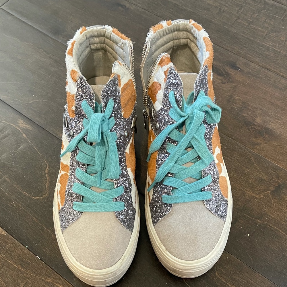 Gianni Bini distressed hi top sneakers